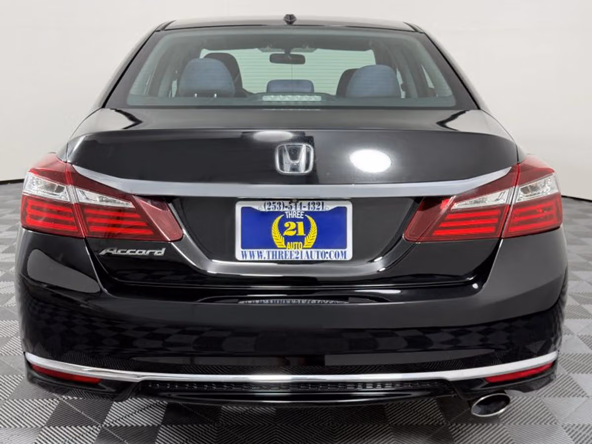 2017 Honda Accord EX Image 9