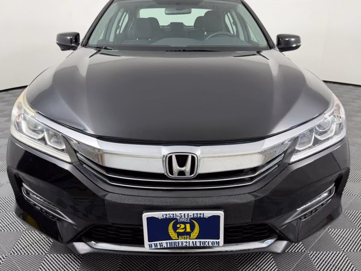 2017 Honda Accord EX Image 3