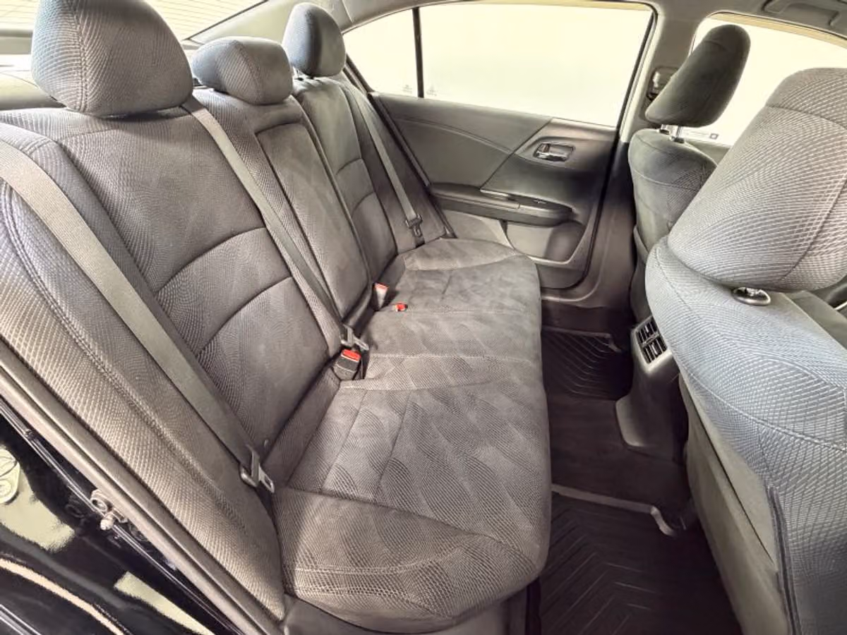 2017 Honda Accord EX Image 37