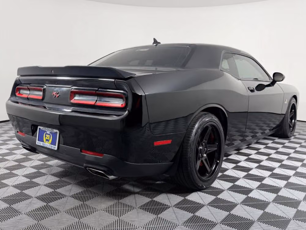 2018 Dodge Challenger R/T Scat Pack Image 8