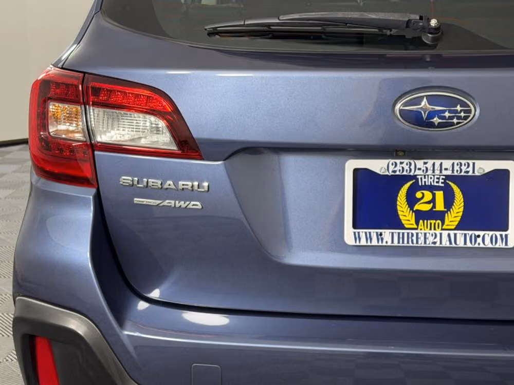 2018 Subaru Outback 2.5i Crossover Image 10