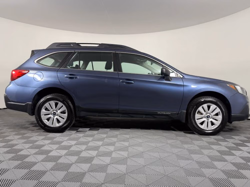 2018 Subaru Outback 2.5i Crossover Image 8