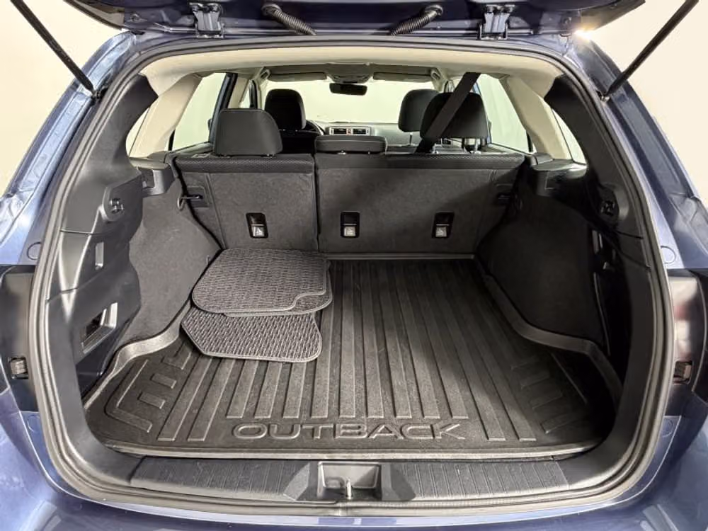 2018 Subaru Outback 2.5i Crossover Image 16
