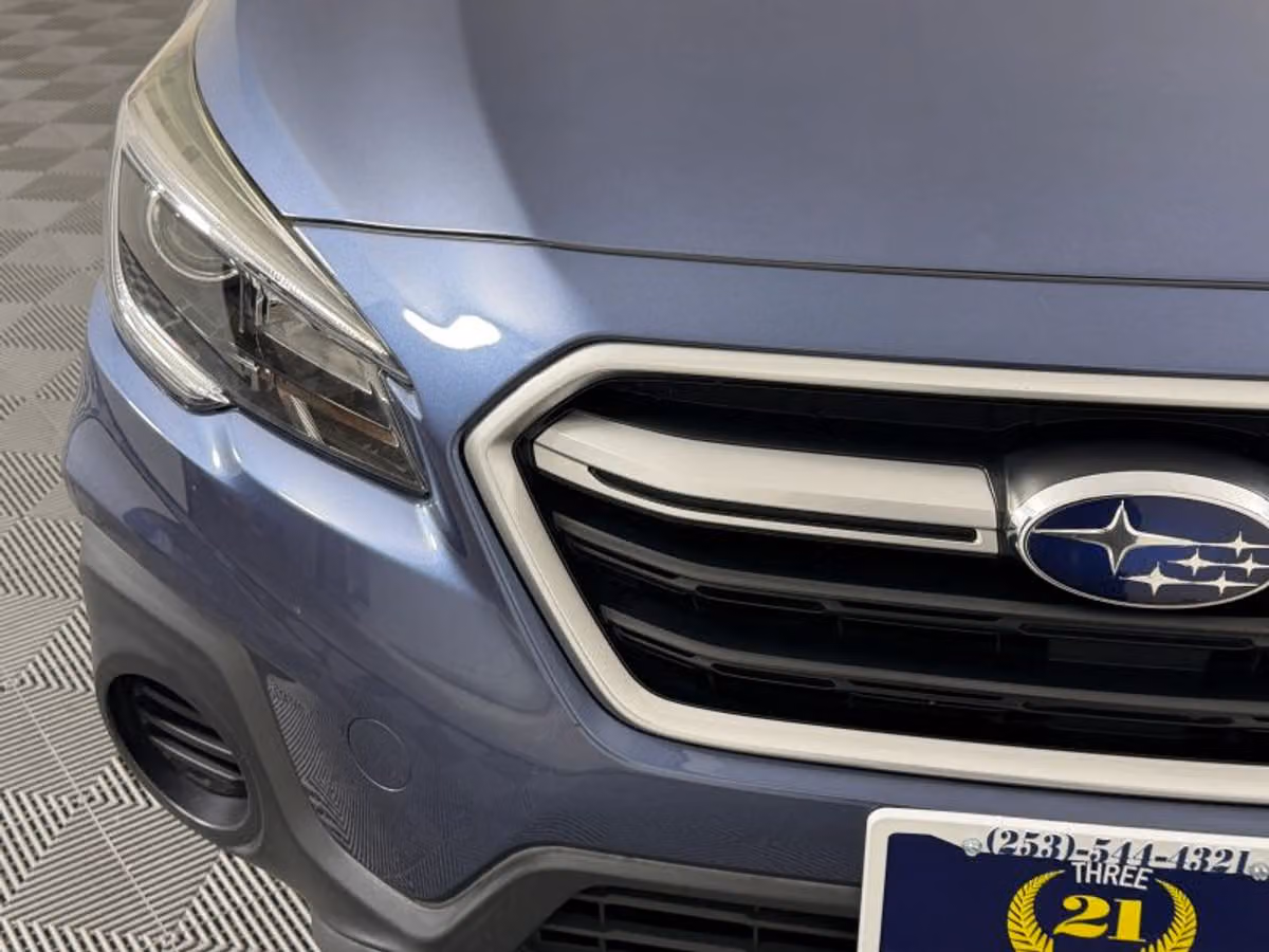 2018 Subaru Outback 2.5i Crossover Image 4