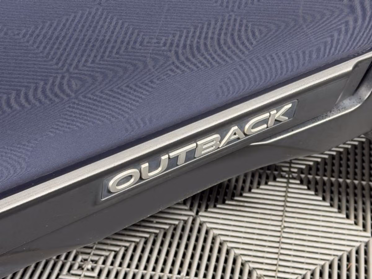 2018 Subaru Outback 2.5i Crossover Image 15