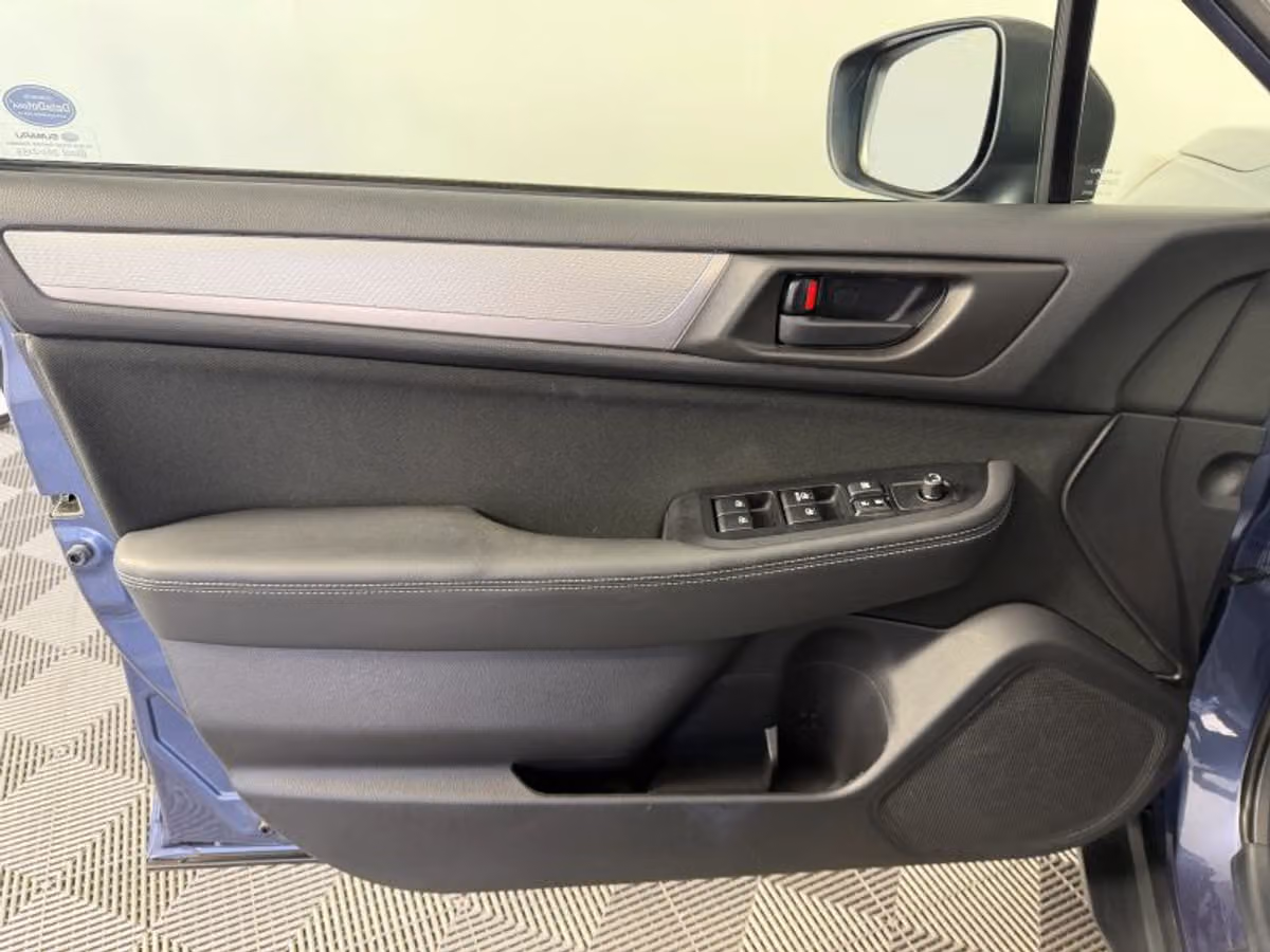 2018 Subaru Outback 2.5i Crossover Image 22