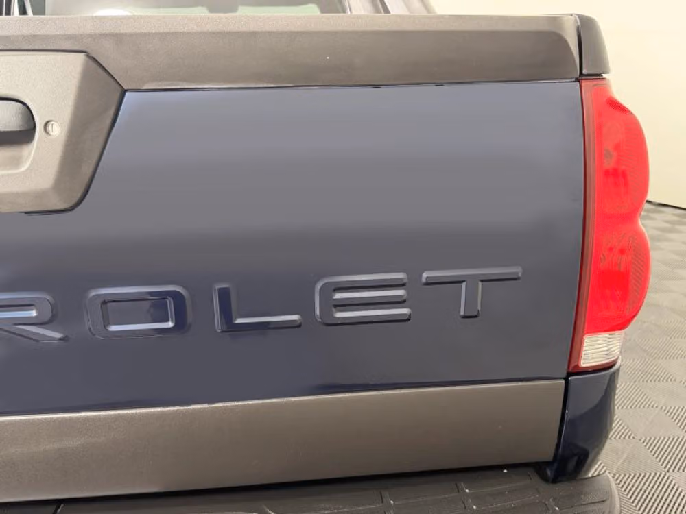 2004 Chevrolet Avalanche 1500 Crew Cab Image 22