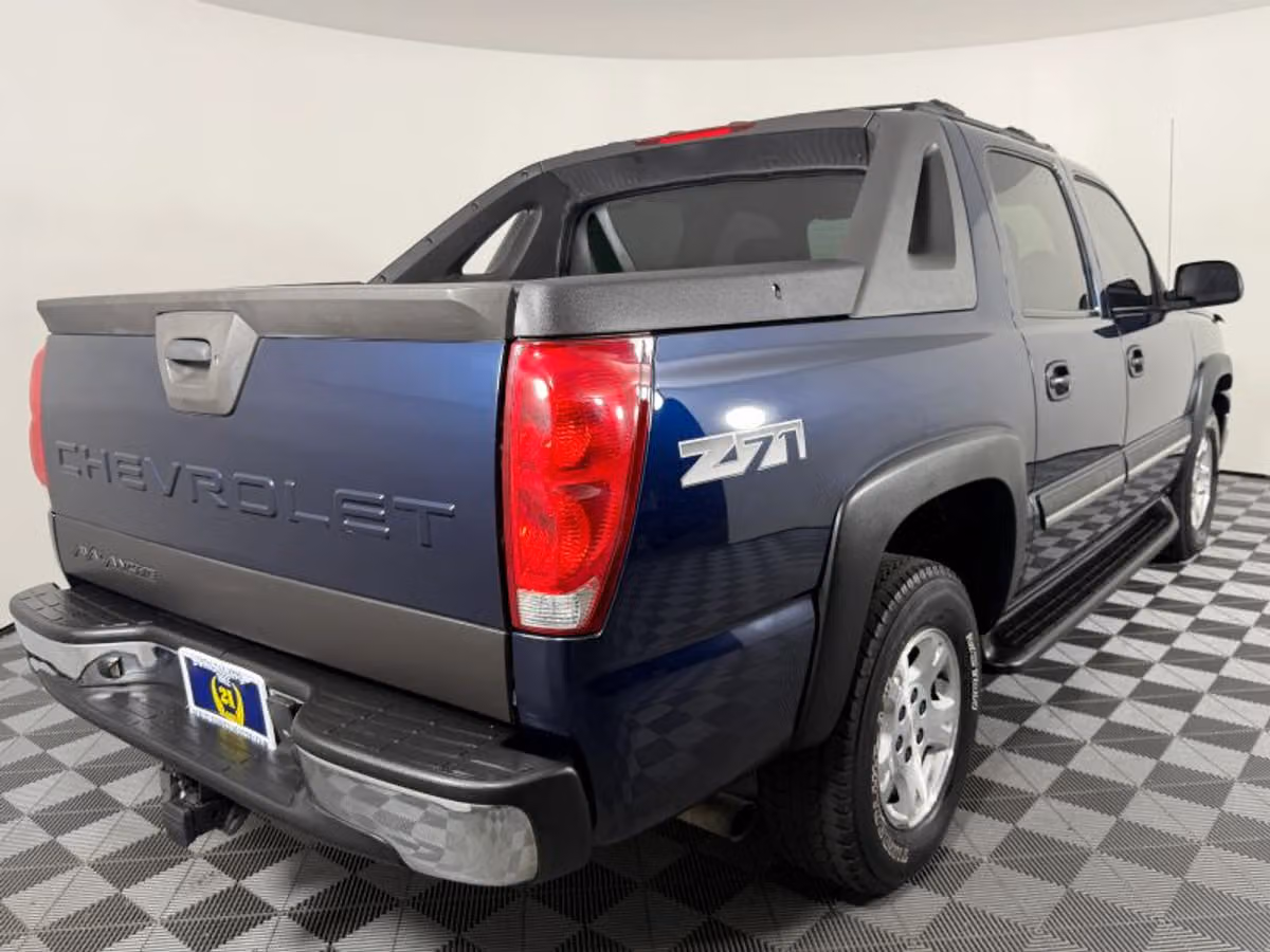 2004 Chevrolet Avalanche 1500 Crew Cab Image 23
