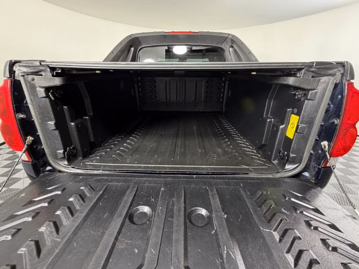2004 Chevrolet Avalanche 1500 Crew Cab Image 36