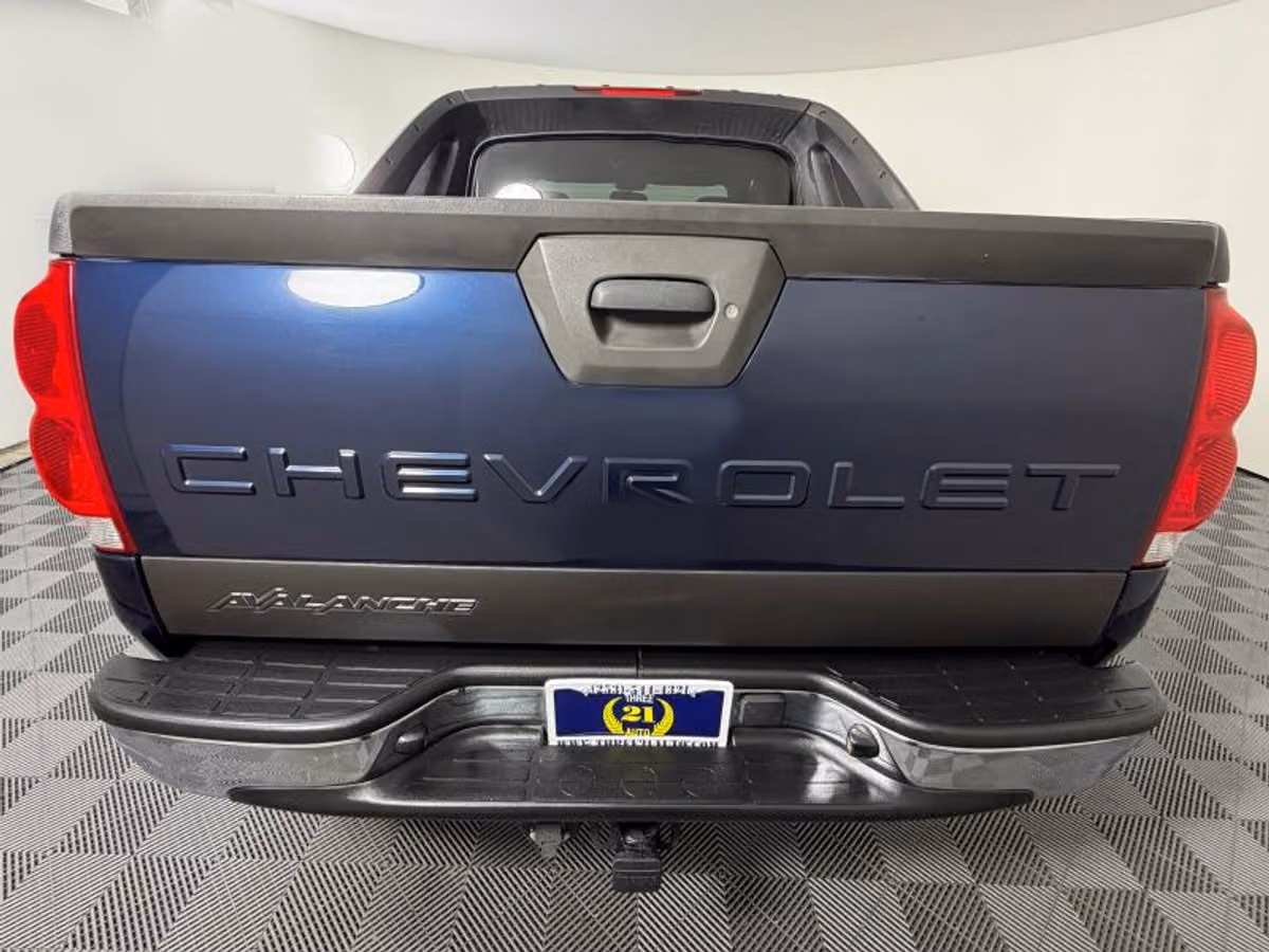 2004 Chevrolet Avalanche 1500 Crew Cab Image 20