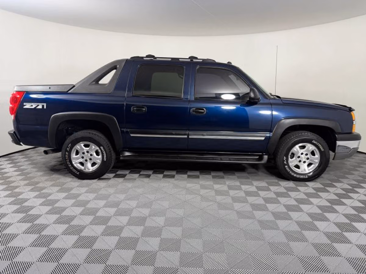 2004 Chevrolet Avalanche 1500 Crew Cab Image 24
