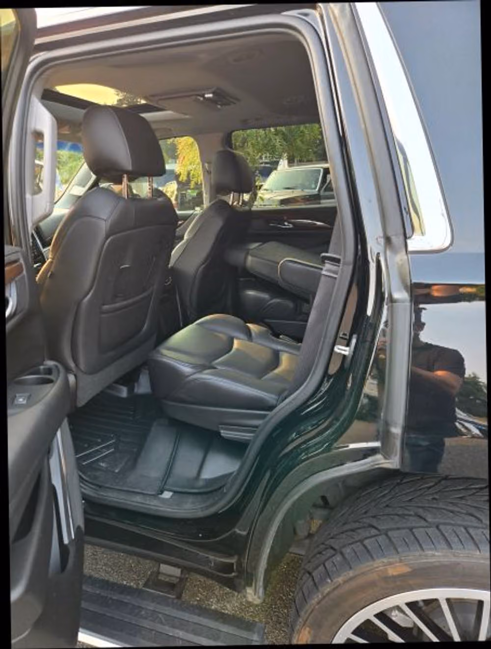 2019 Cadillac Escalade Premium Luxury Image 13