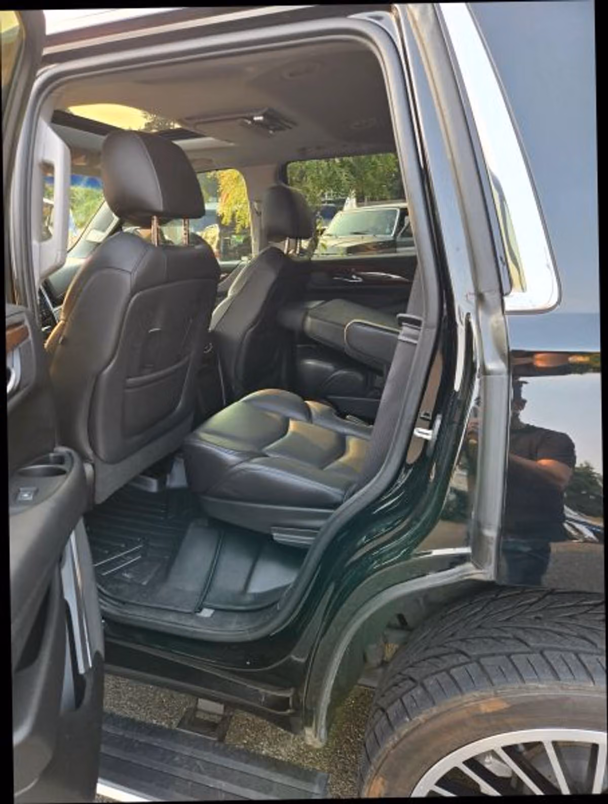 2019 Cadillac Escalade Premium Luxury Image 13