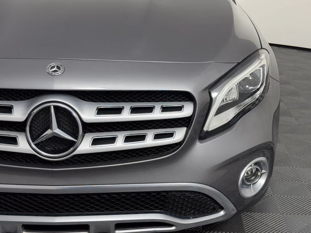 2020 Mercedes-Benz GLA GLA 250 Sport Utility 4D Image 4
