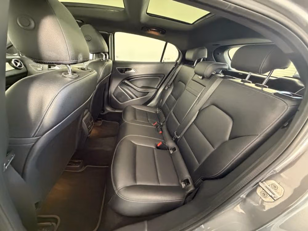 2020 Mercedes-Benz GLA GLA 250 Sport Utility 4D Image 34