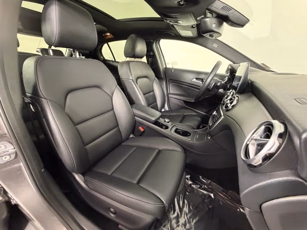 2020 Mercedes-Benz GLA GLA 250 Sport Utility 4D Image 29