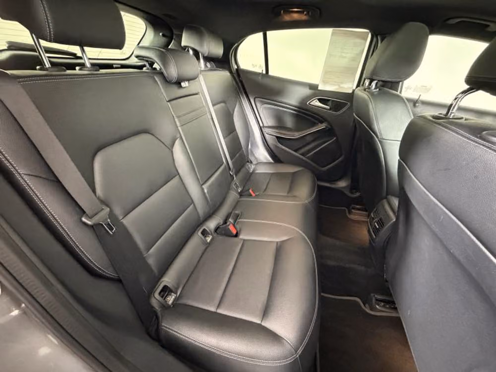 2020 Mercedes-Benz GLA GLA 250 Sport Utility 4D Image 35