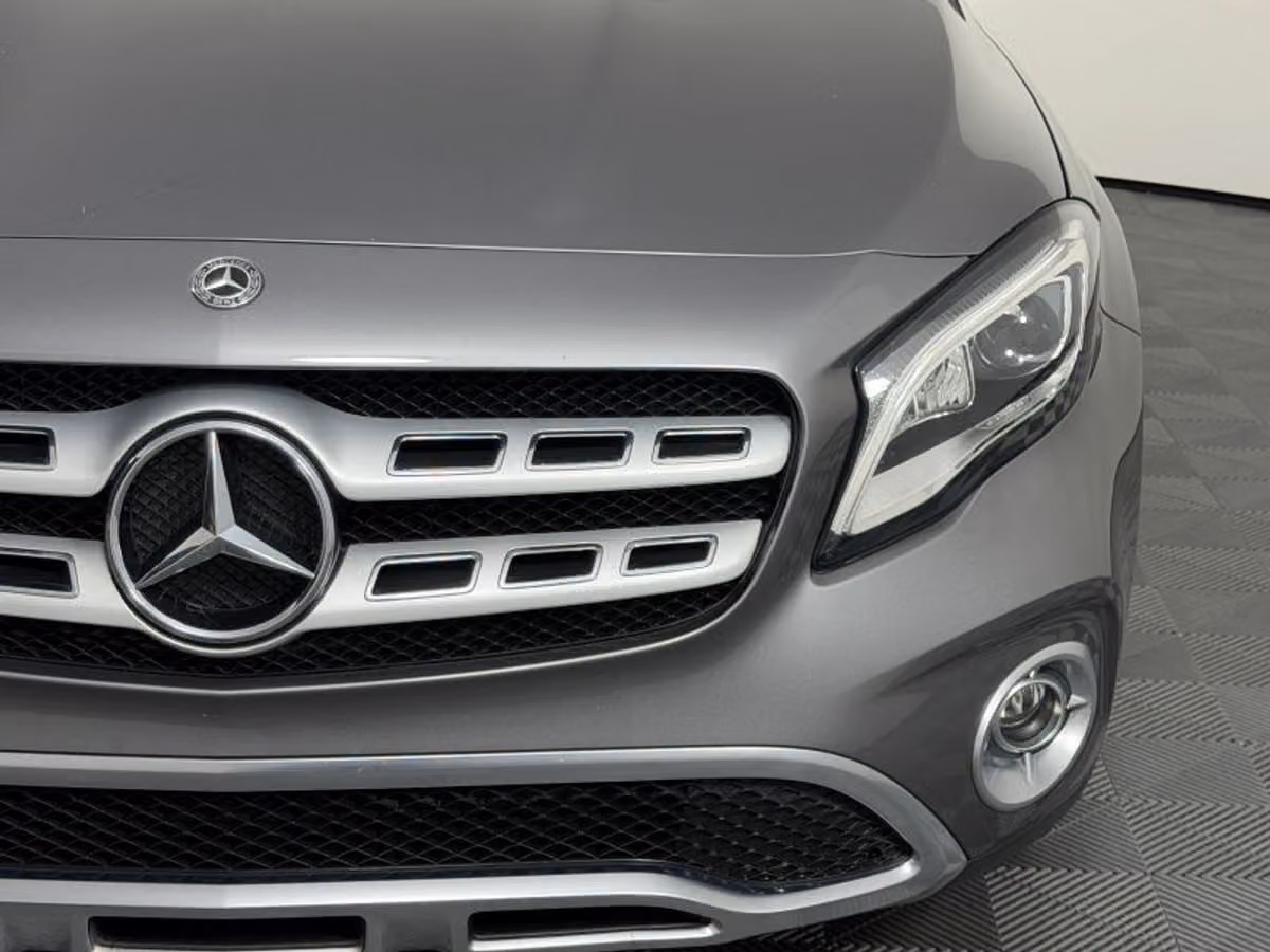 2020 Mercedes-Benz GLA GLA 250 Sport Utility 4D Image 4