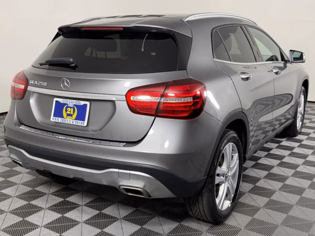 2020 Mercedes-Benz GLA GLA 250 Sport Utility 4D Image 24