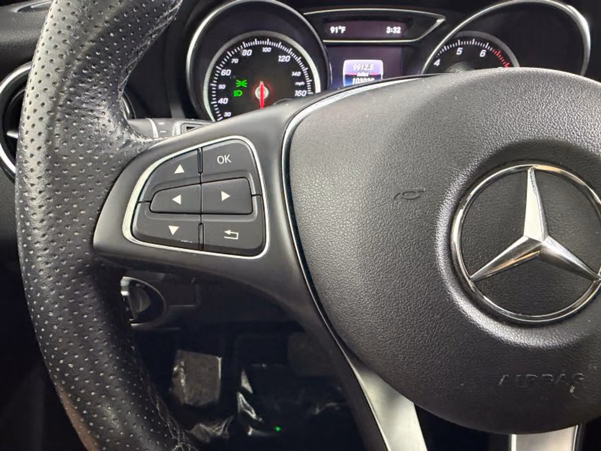 2020 Mercedes-Benz GLA GLA 250 Sport Utility 4D Image 43