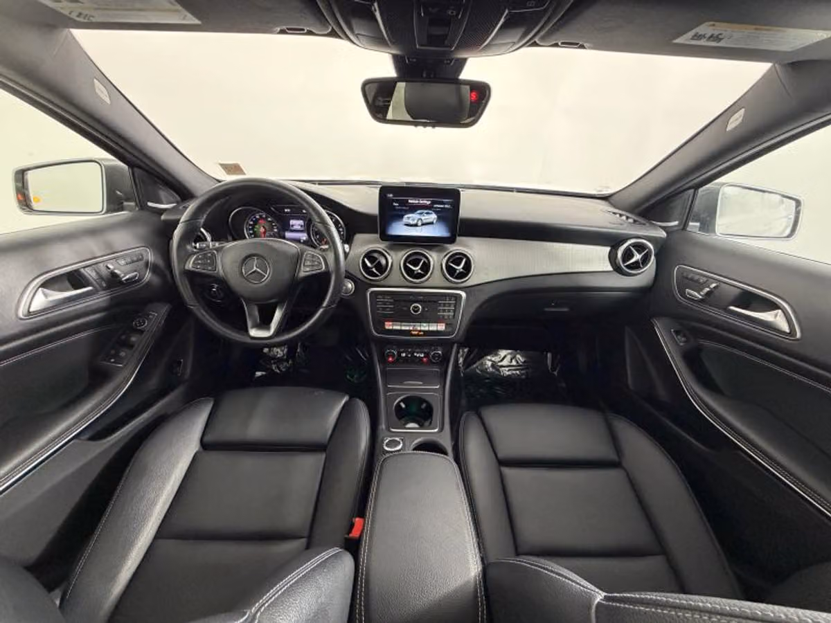 2020 Mercedes-Benz GLA GLA 250 Sport Utility 4D Image 8