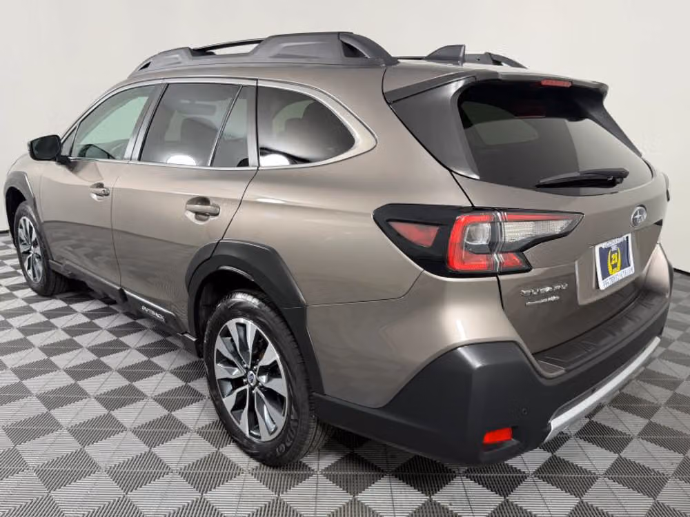 2024 Subaru Outback Limited Crossover Image 7