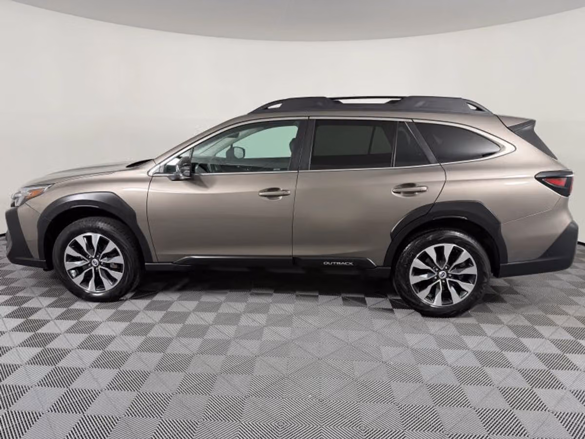 2024 Subaru Outback Limited Crossover Image 6