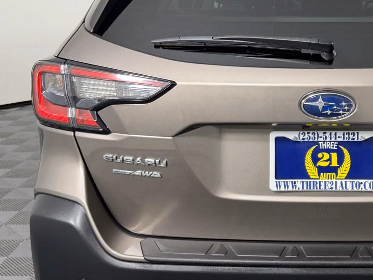 2024 Subaru Outback Limited Crossover Image 33
