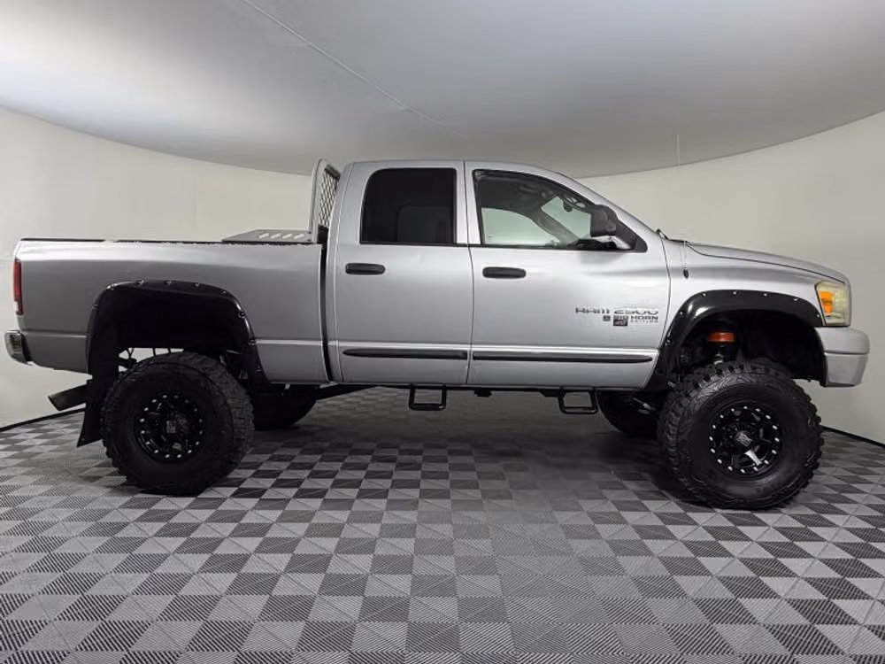2006 Dodge Ram 2500 SLT Pickup 4D 6 1/4 ft Quad Cab Image 7