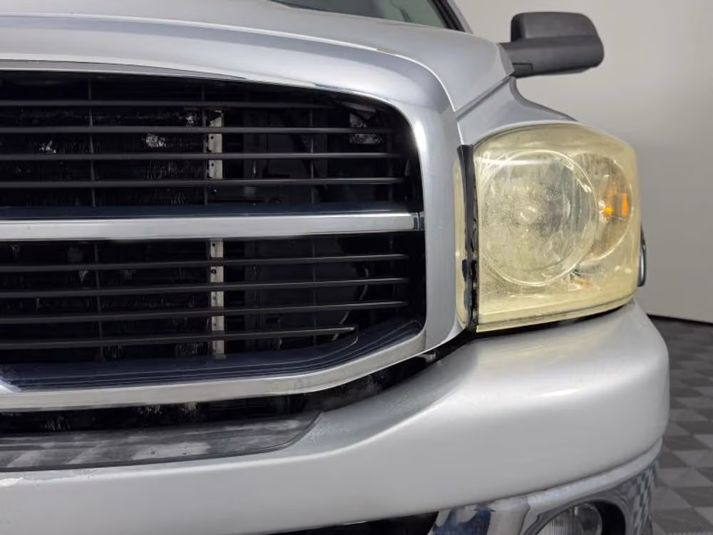 2006 Dodge Ram 2500 SLT Pickup 4D 6 1/4 ft Quad Cab Image 5