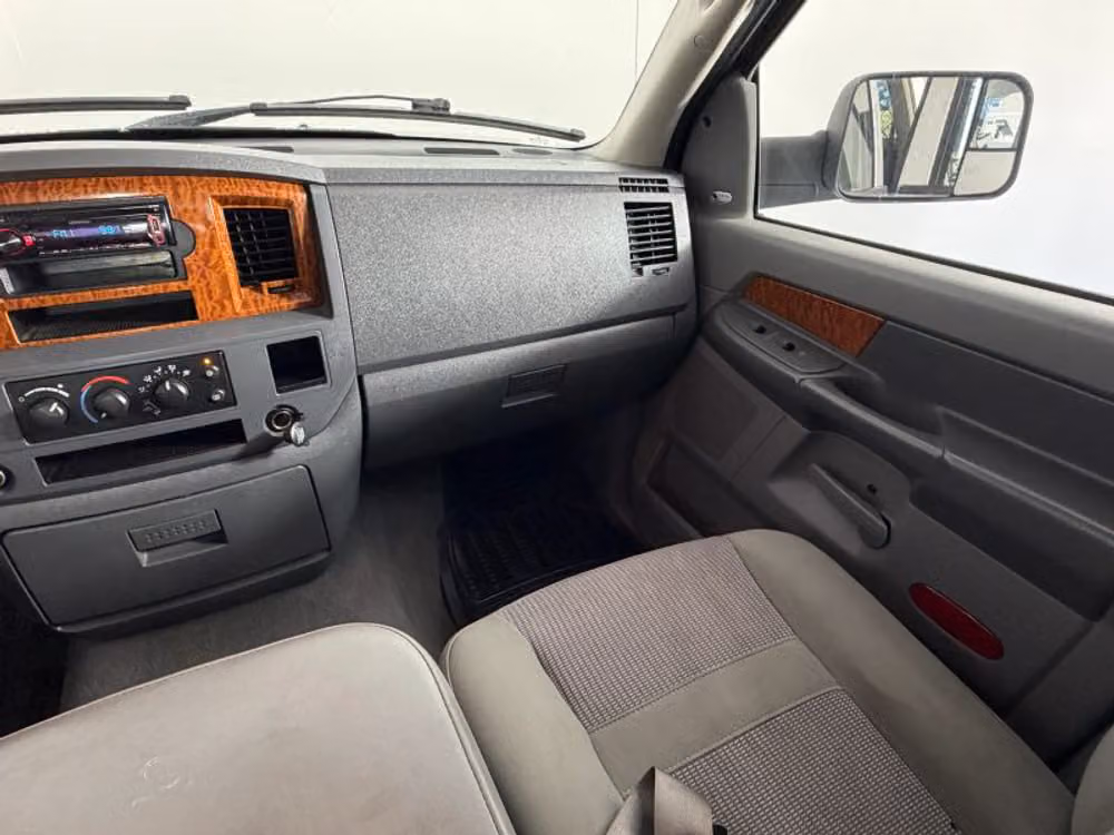 2006 Dodge Ram 2500 SLT Pickup 4D 6 1/4 ft Quad Cab Image 20
