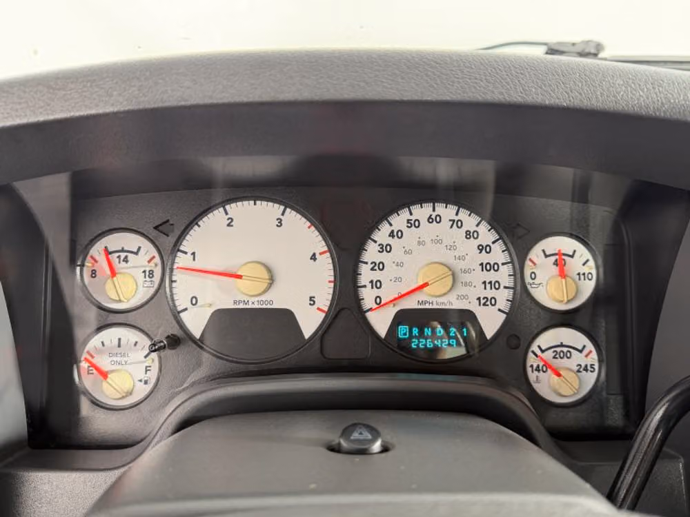 2006 Dodge Ram 2500 SLT Pickup 4D 6 1/4 ft Quad Cab Image 32