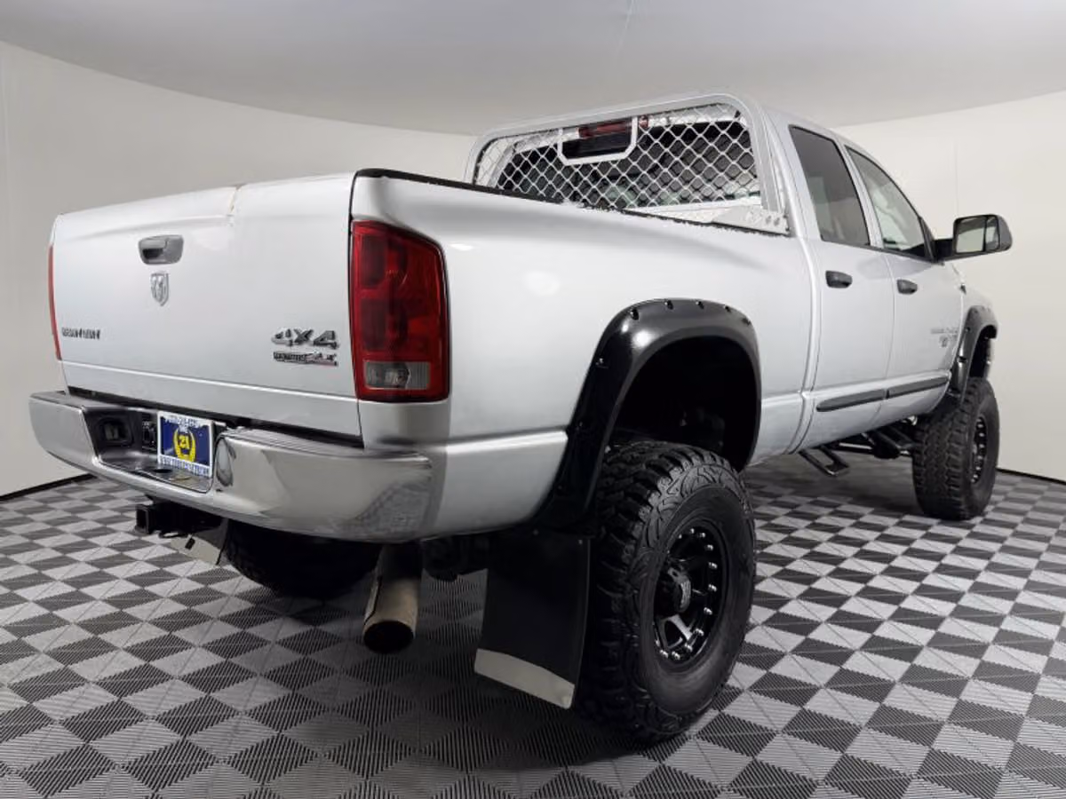 2006 Dodge Ram 2500 SLT Pickup 4D 6 1/4 ft Quad Cab Image 8