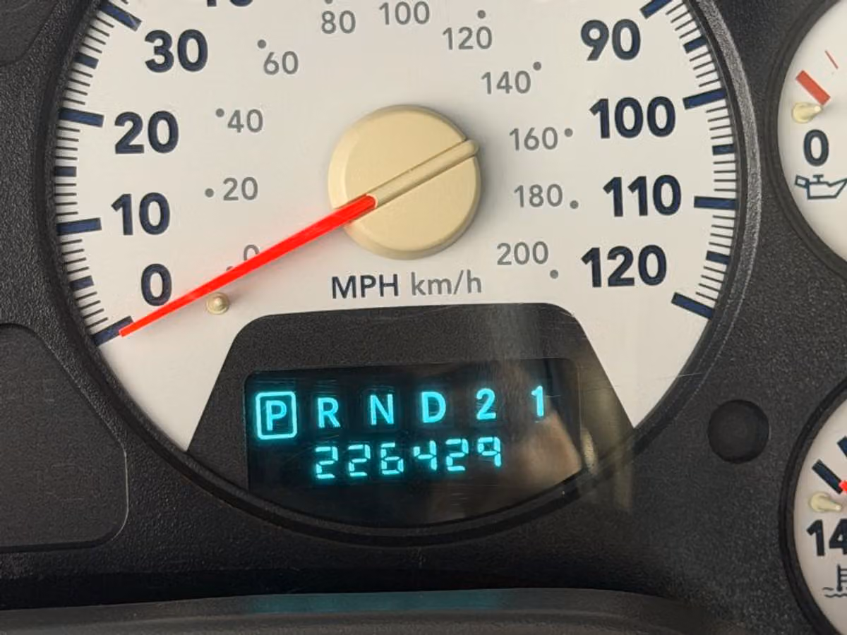 2006 Dodge Ram 2500 SLT Pickup 4D 6 1/4 ft Quad Cab Image 33
