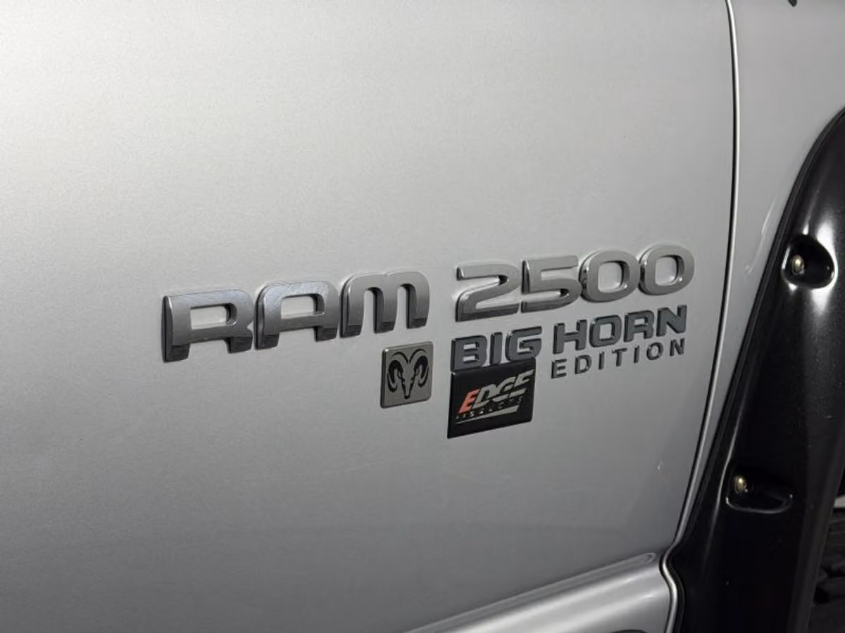 2006 Dodge Ram 2500 SLT Pickup 4D 6 1/4 ft Quad Cab Image 15