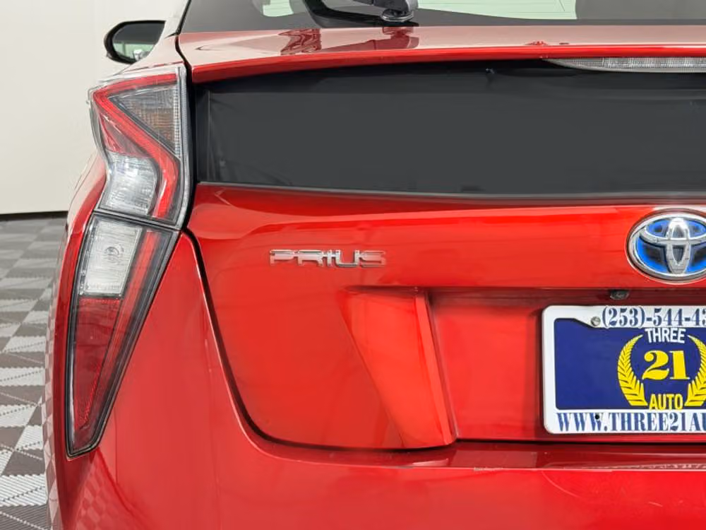 2016 Toyota Prius Two Image 10