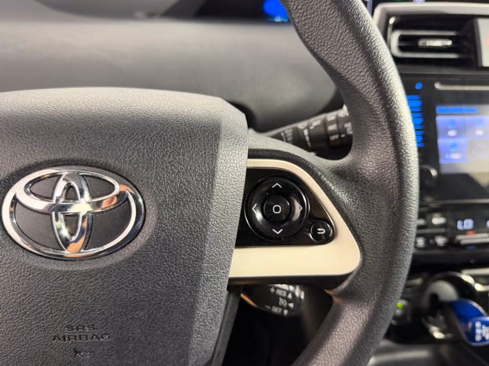 2016 Toyota Prius Two Image 28