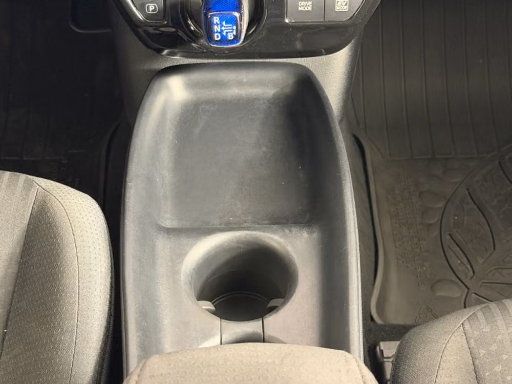2016 Toyota Prius Two Image 24