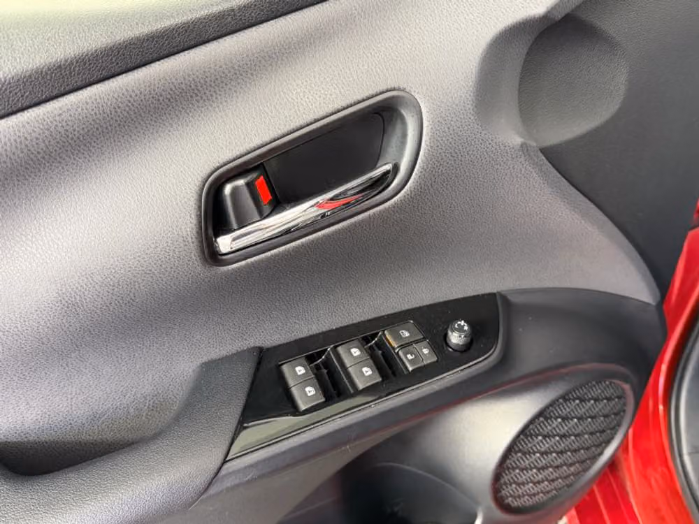 2016 Toyota Prius Two Image 32