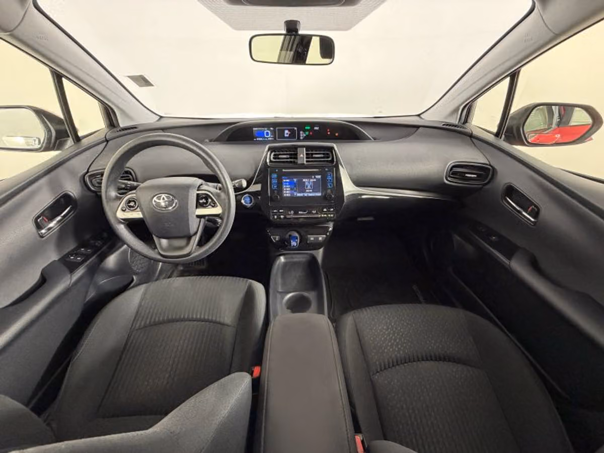 2016 Toyota Prius Two Image 19
