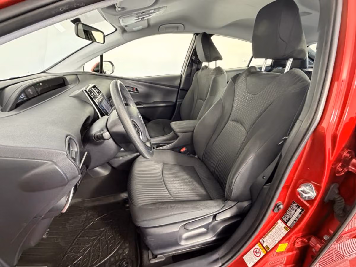 2016 Toyota Prius Two Image 29