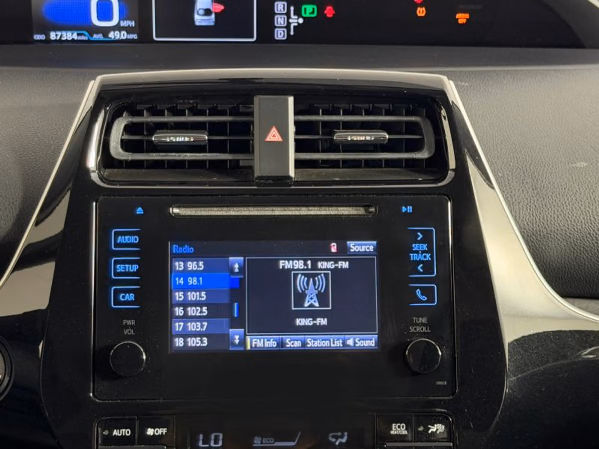 2016 Toyota Prius Two Image 22