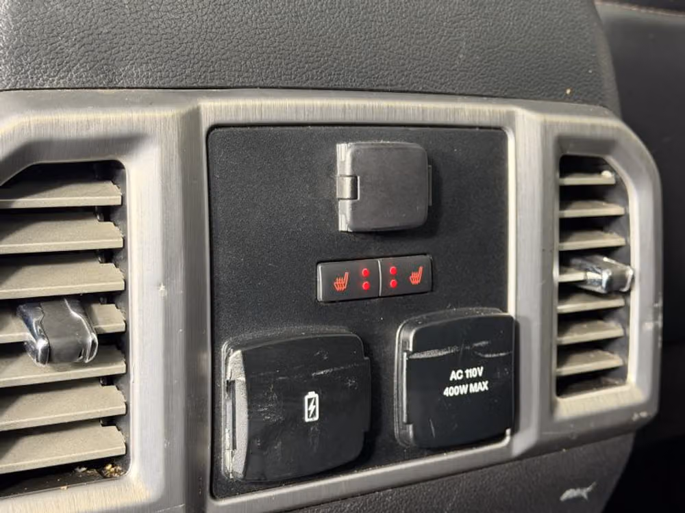 2018 Ford F-350 Super Duty Platinum Crew Cab Image 30