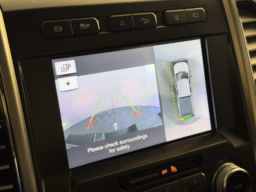 2018 Ford F-350 Super Duty Platinum Crew Cab Image 43