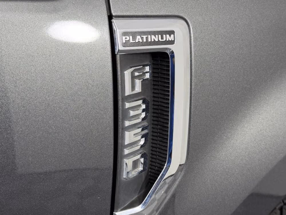 2018 Ford F-350 Super Duty Platinum Crew Cab Image 17