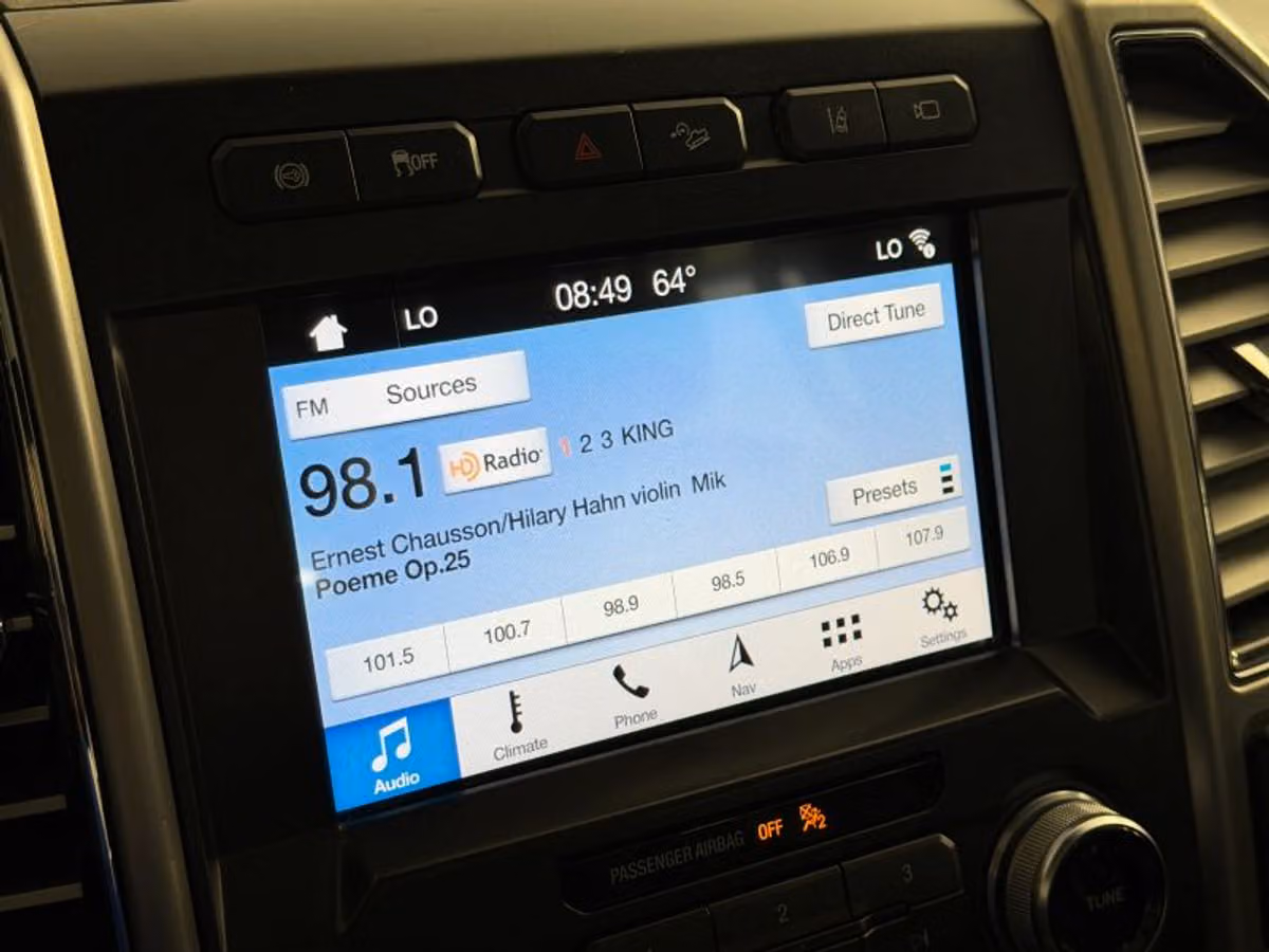 2018 Ford F-350 Super Duty Platinum Crew Cab Image 44