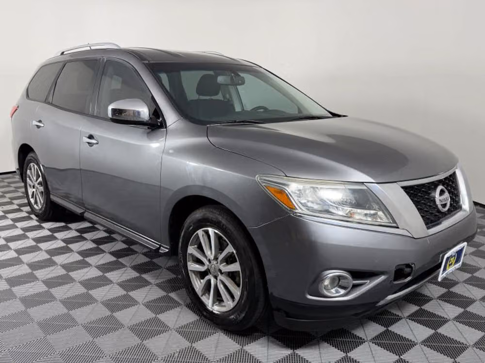 2015 Nissan Pathfinder SV Image 6