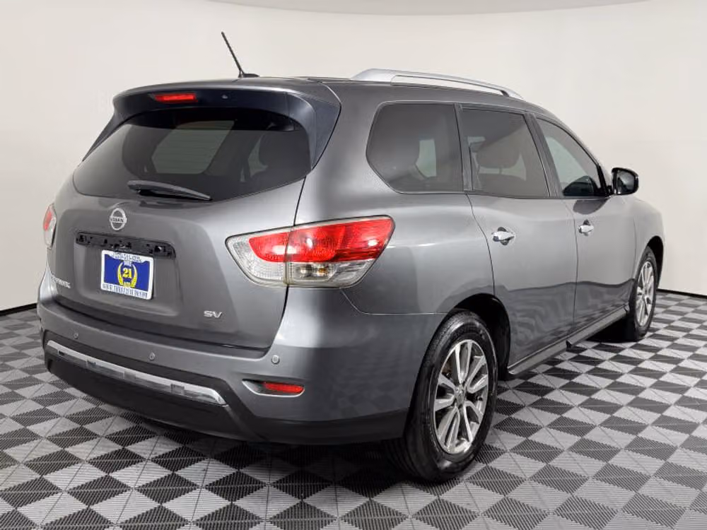 2015 Nissan Pathfinder SV Image 8