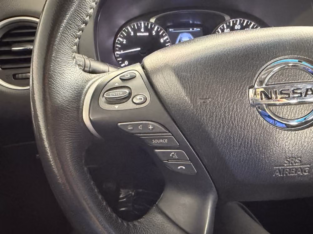 2015 Nissan Pathfinder SV Image 36