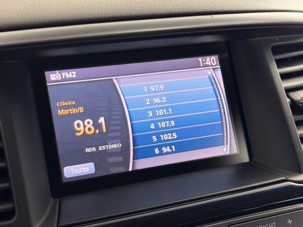 2015 Nissan Pathfinder SV Image 39